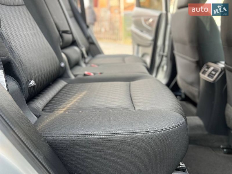 Внедорожник / Кроссовер Nissan Rogue 2017 в Хмельницком