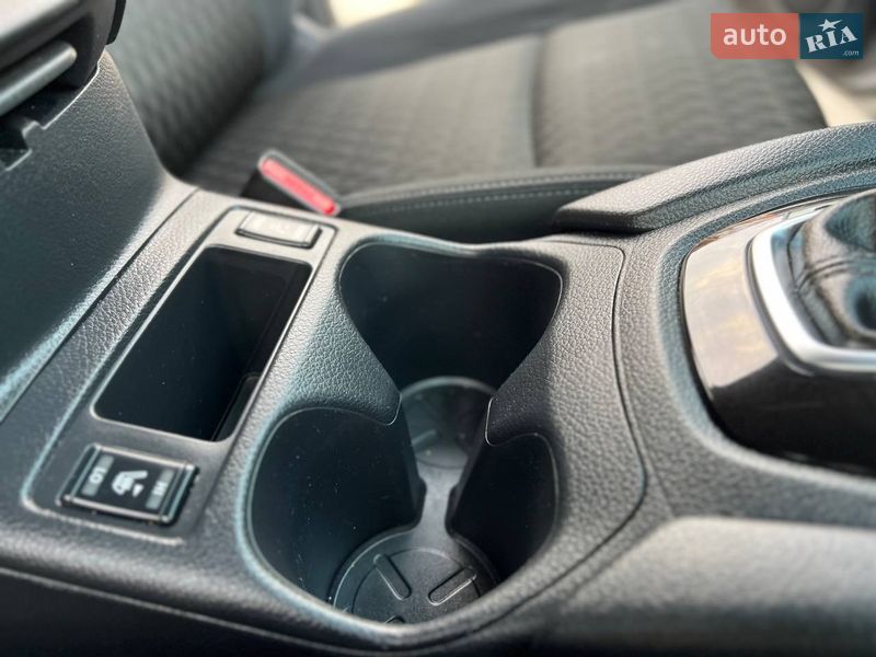 Внедорожник / Кроссовер Nissan Rogue 2017 в Хмельницком