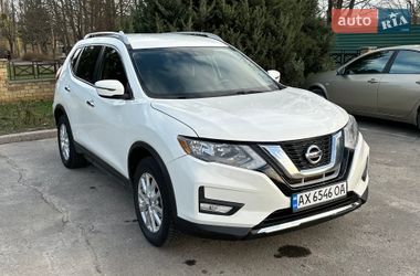 Позашляховик / Кросовер Nissan Rogue 2016 в Харкові