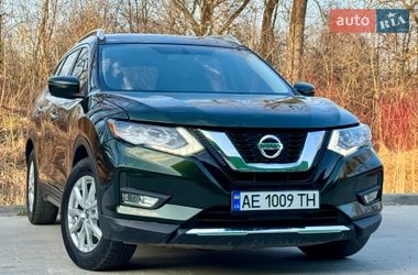Позашляховик / Кросовер Nissan Rogue 2017 в Трускавці