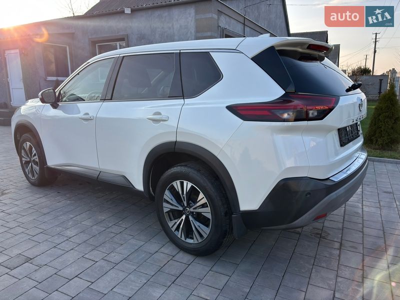 Позашляховик / Кросовер Nissan Rogue 2021 в Полтаві