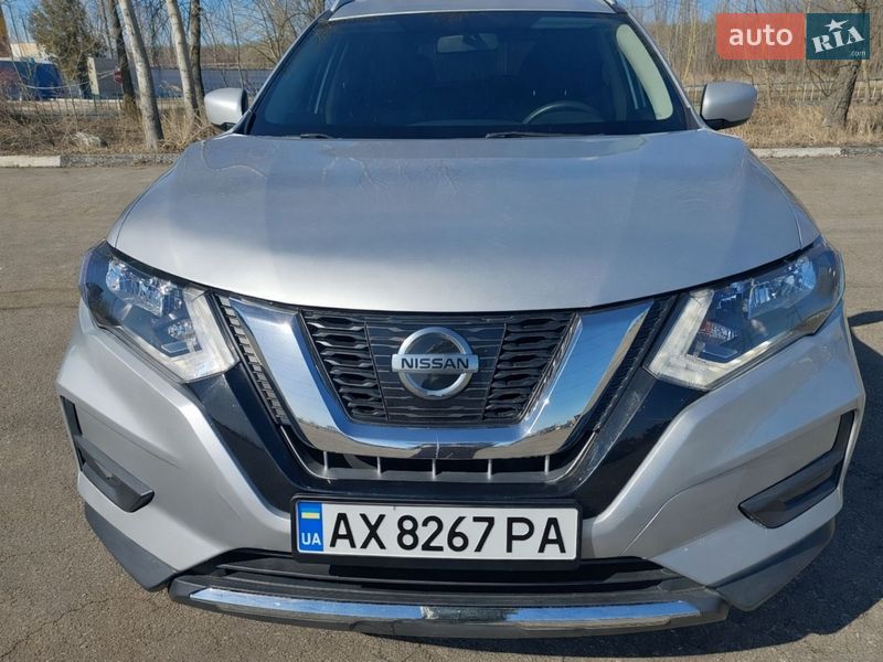 Внедорожник / Кроссовер Nissan Rogue 2017 в Харькове