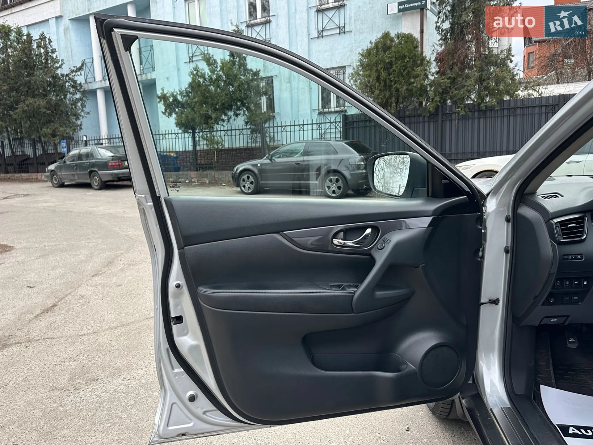 2020 Nissan Rogue - мініатюра 16