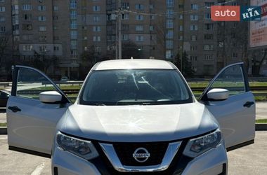 Внедорожник / Кроссовер Nissan Rogue 2016 в Киеве
