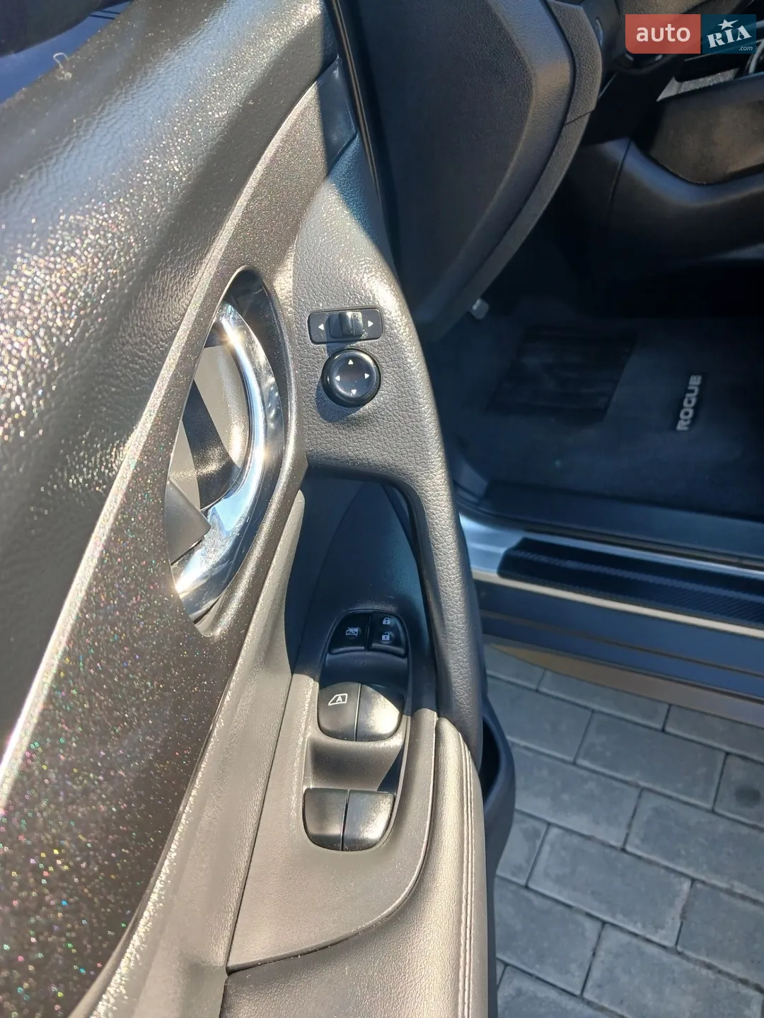 2017 Nissan Rogue - мініатюра 16