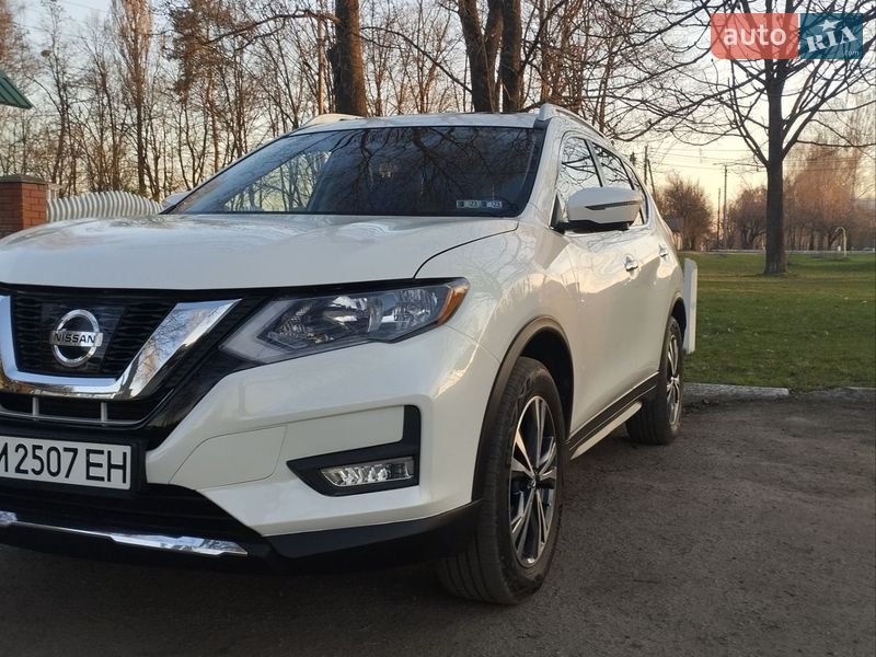 Внедорожник / Кроссовер Nissan Rogue 2019 в Ромнах