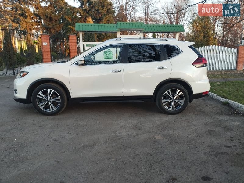 Внедорожник / Кроссовер Nissan Rogue 2019 в Ромнах
