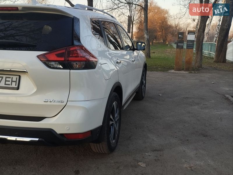 Внедорожник / Кроссовер Nissan Rogue 2019 в Ромнах