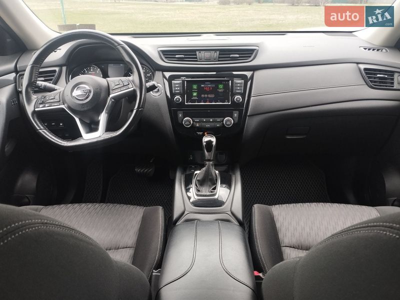 Внедорожник / Кроссовер Nissan Rogue 2019 в Ромнах