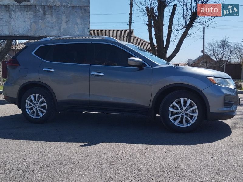 Внедорожник / Кроссовер Nissan Rogue 2017 в Первомайске