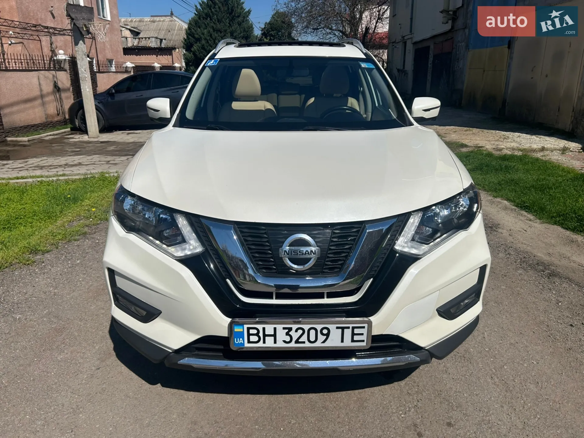 2017 Nissan Rogue - фото 1