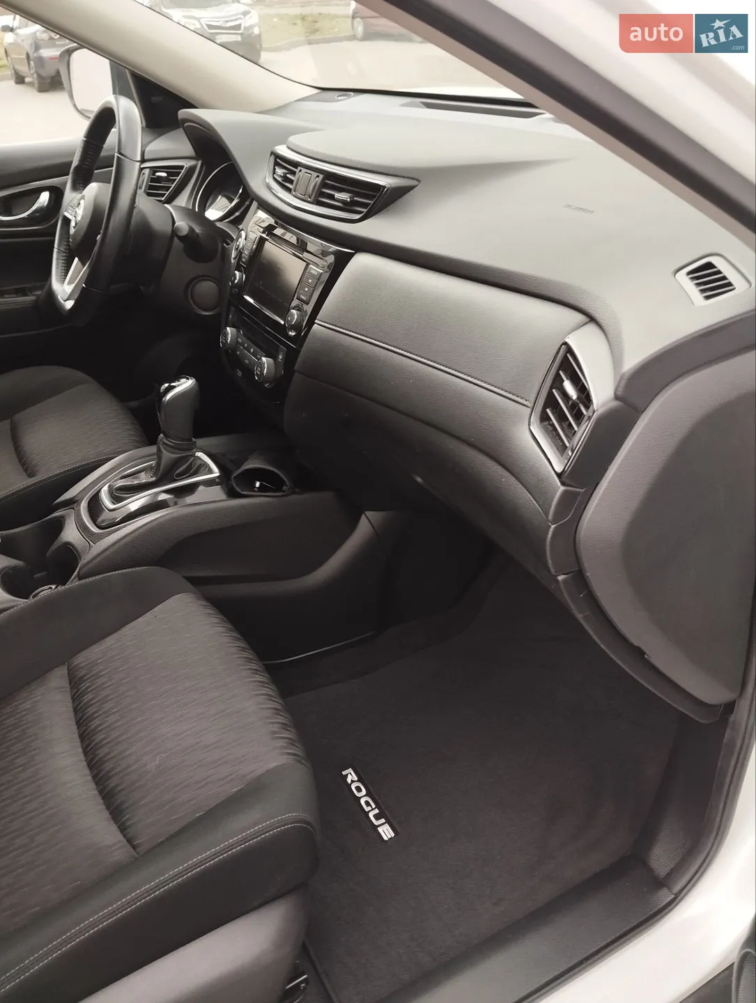 2019 Nissan Rogue - мініатюра 27