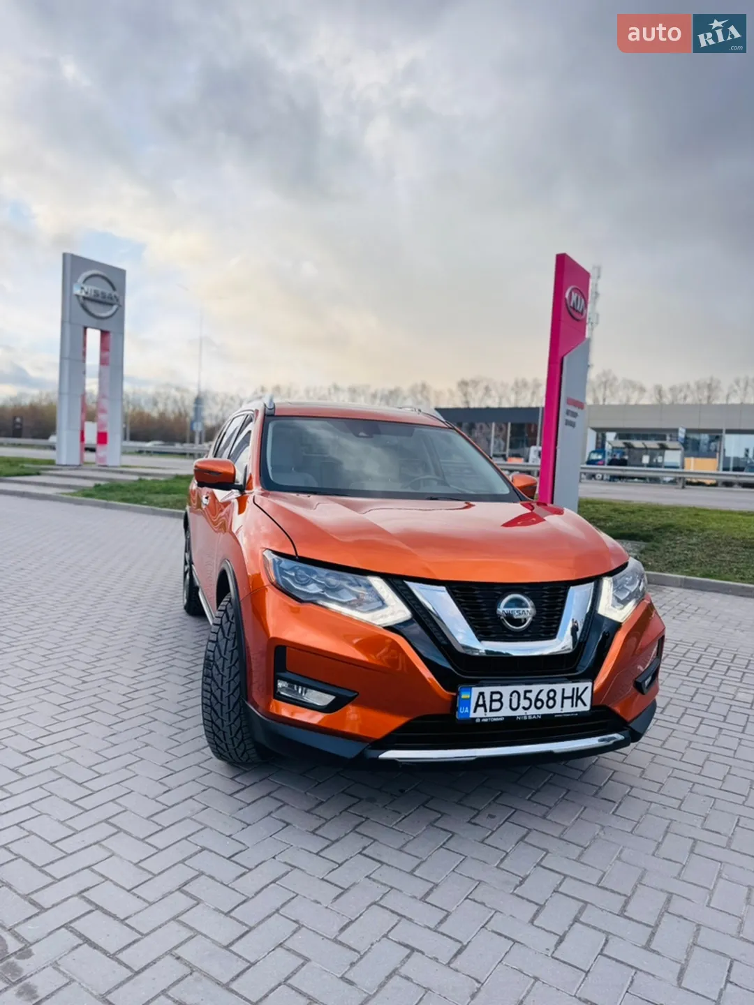 2018 Nissan Rogue - мініатюра 2