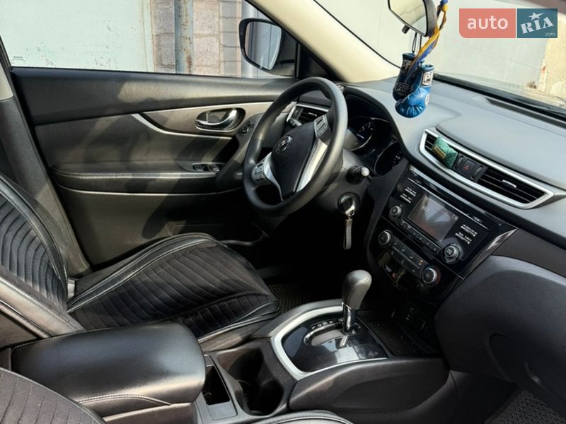 Внедорожник / Кроссовер Nissan Rogue 2015 в Днепре
