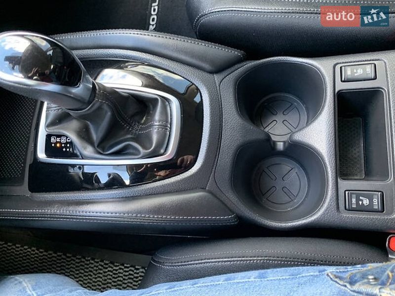 Позашляховик / Кросовер Nissan Rogue 2018 в Києві