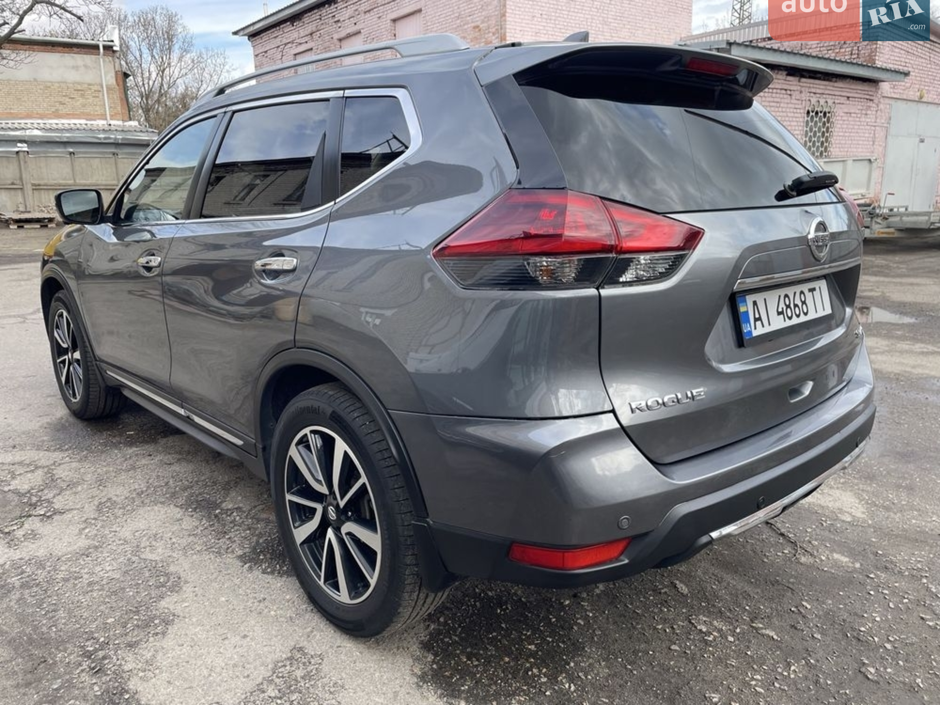 2019 Nissan Rogue - мініатюра 2