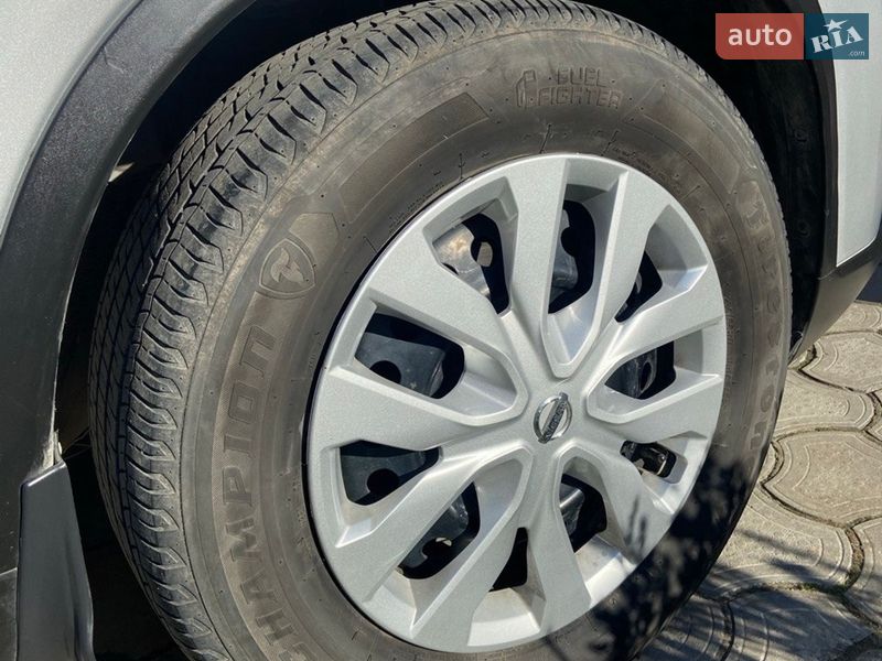 Позашляховик / Кросовер Nissan Rogue 2016 в Миколаєві