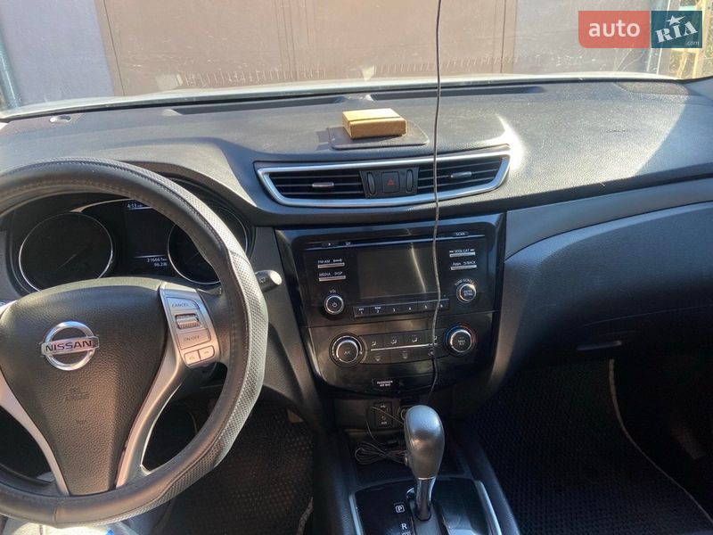 Позашляховик / Кросовер Nissan Rogue 2016 в Миколаєві
