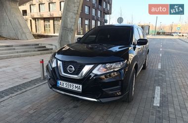 Позашляховик / Кросовер Nissan Rogue 2017 в Харкові