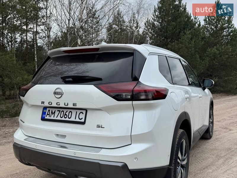 Позашляховик / Кросовер Nissan Rogue 2025 в Коростишеві