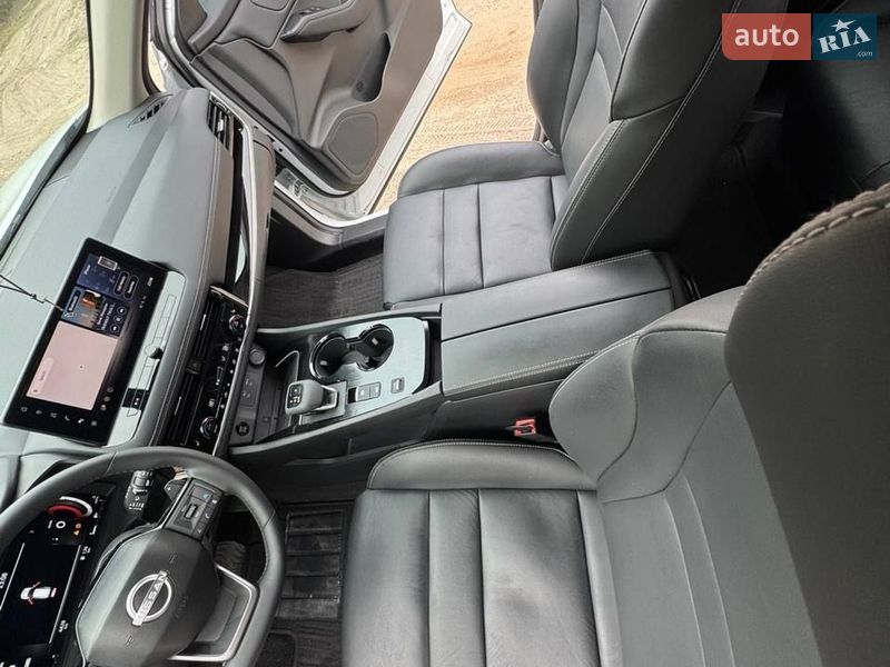 Позашляховик / Кросовер Nissan Rogue 2025 в Коростишеві