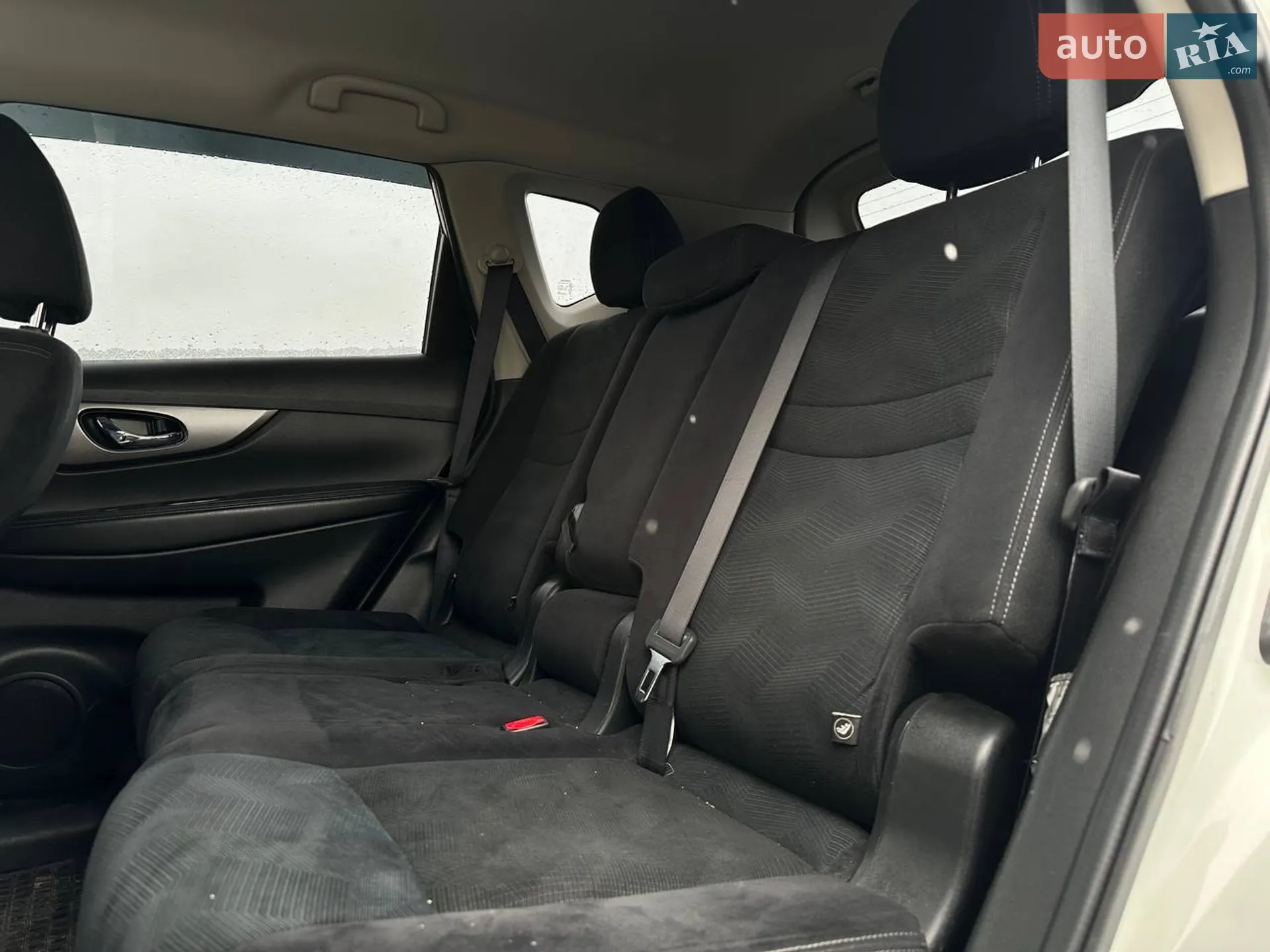 2016 Nissan Rogue - мініатюра 19