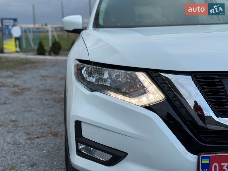 Позашляховик / Кросовер Nissan Rogue 2018 в Рівному