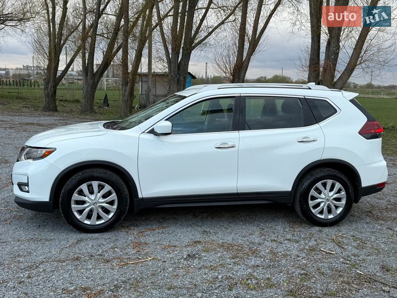 Позашляховик / Кросовер Nissan Rogue 2018 в Рівному