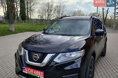 Позашляховик / Кросовер Nissan Rogue 2017 в Дубні