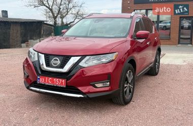 Позашляховик / Кросовер Nissan Rogue 2017 в Луцьку