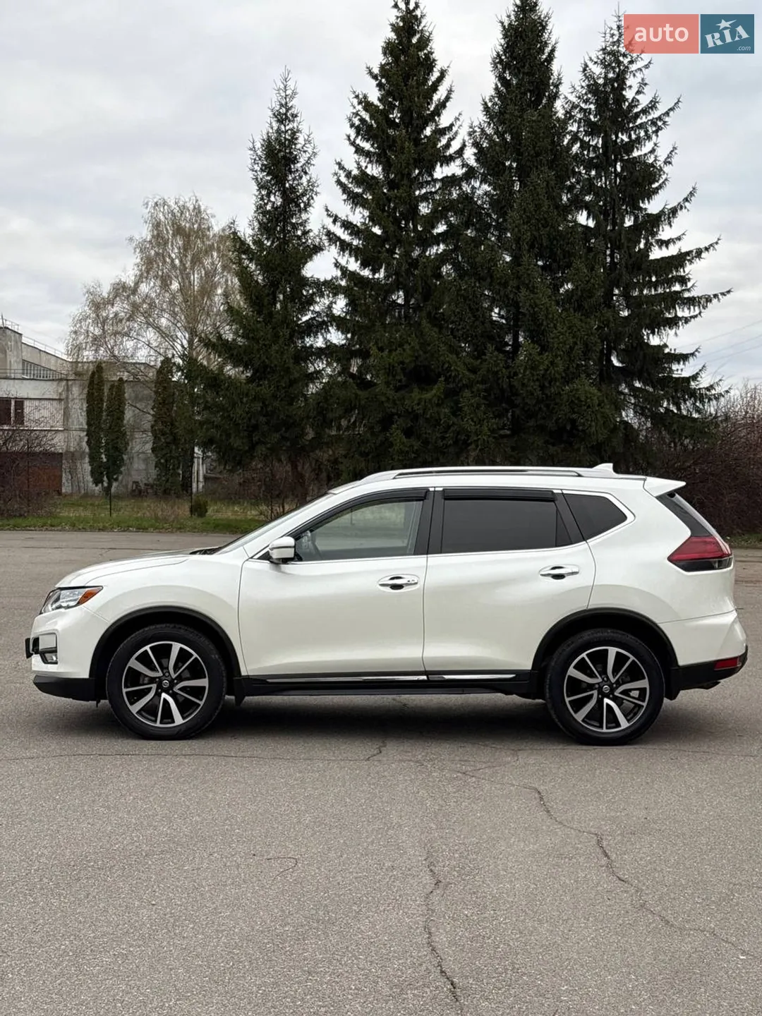 2019 Nissan Rogue - фото 1