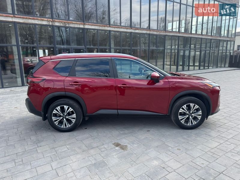 Внедорожник / Кроссовер Nissan Rogue 2023 в Ровно