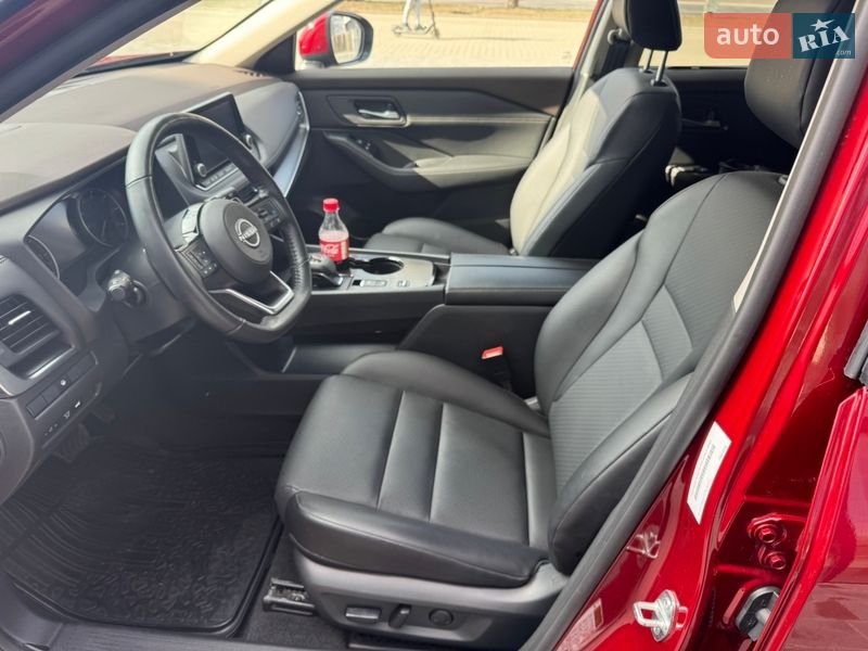 Внедорожник / Кроссовер Nissan Rogue 2023 в Ровно