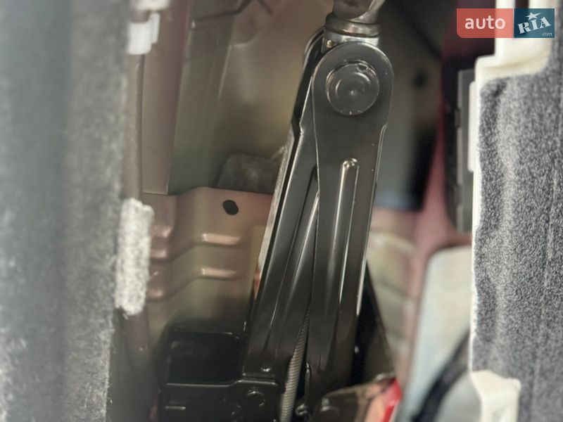 Внедорожник / Кроссовер Nissan Rogue 2023 в Ровно