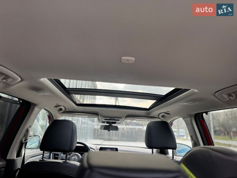 Внедорожник / Кроссовер Nissan Rogue 2023 в Ровно