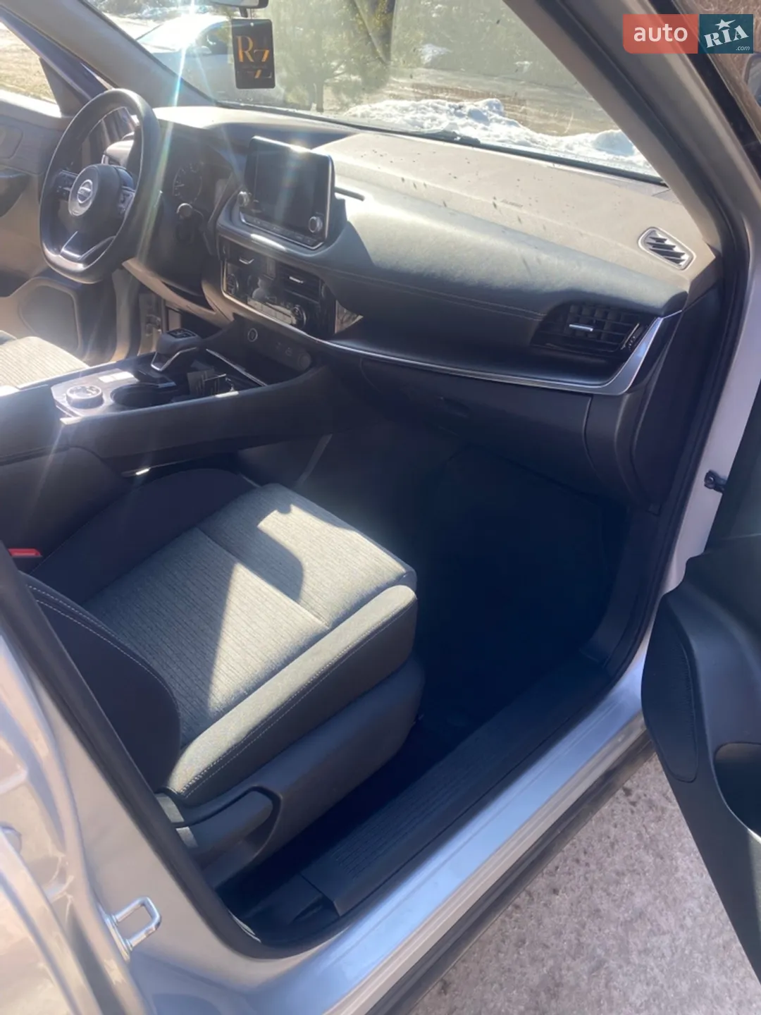 2021 Nissan Rogue - мініатюра 12