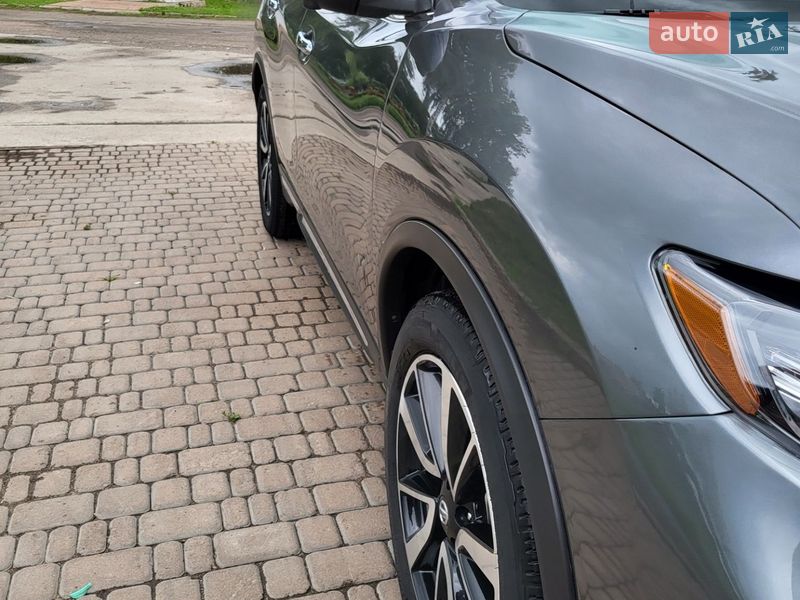 Внедорожник / Кроссовер Nissan Rogue 2018 в Ромнах