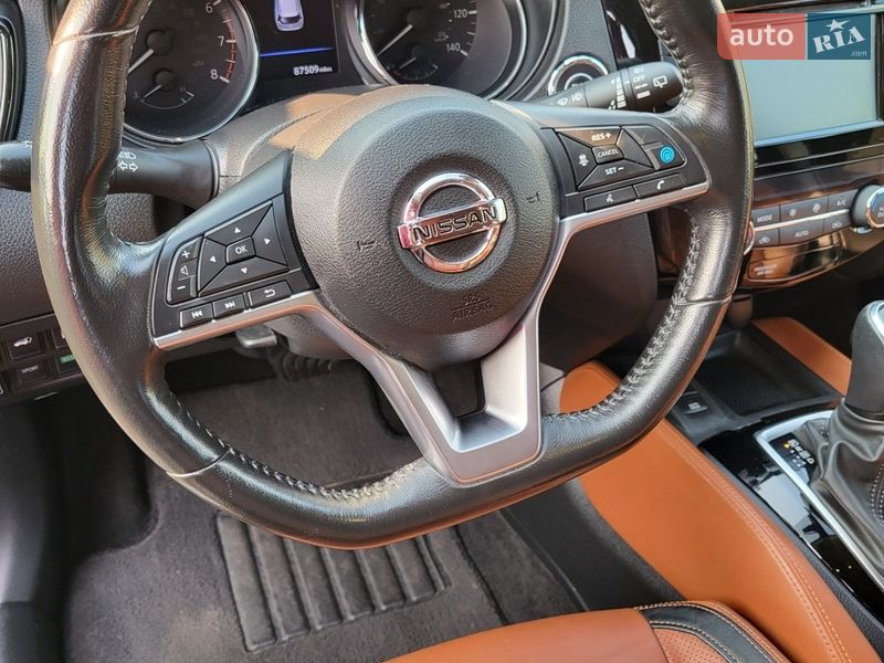 Внедорожник / Кроссовер Nissan Rogue 2018 в Ромнах