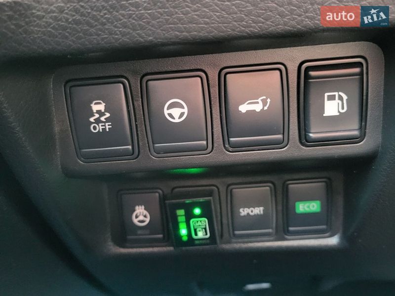 Внедорожник / Кроссовер Nissan Rogue 2018 в Ромнах