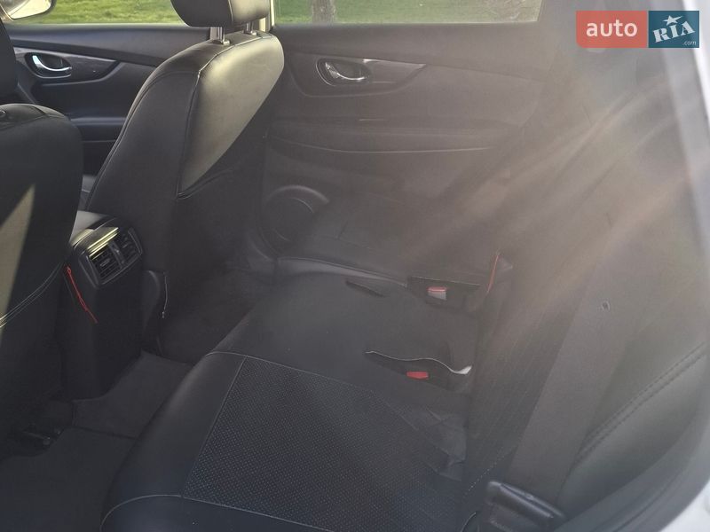 Позашляховик / Кросовер Nissan Rogue 2017 в Києві фото 8 Позашляховик / Кросовер Nissan Rogue 2017 в Києві