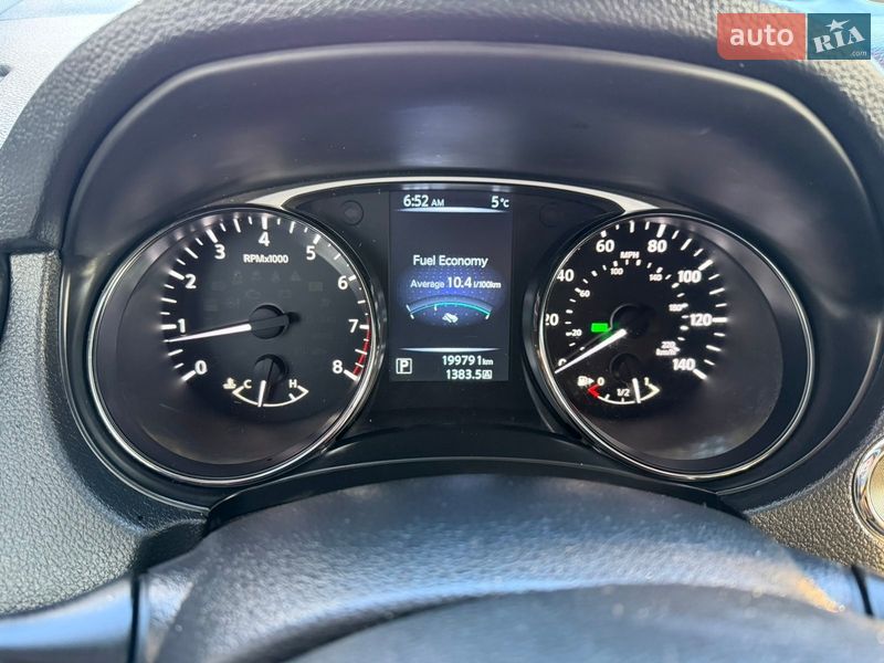 Позашляховик / Кросовер Nissan Rogue 2015 в Новояворівську