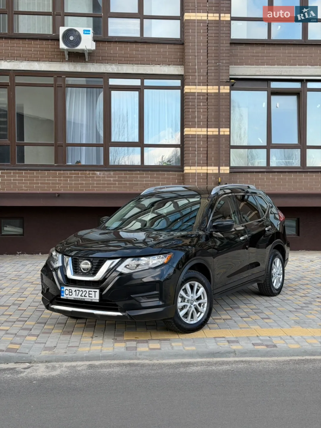2019 Nissan Rogue - мініатюра 2