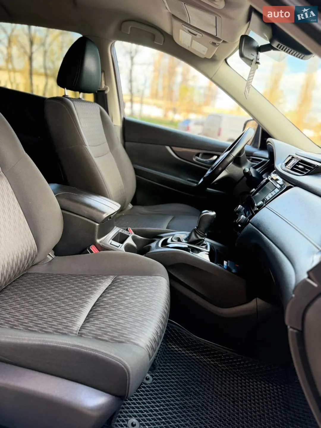 2019 Nissan Rogue - мініатюра 20