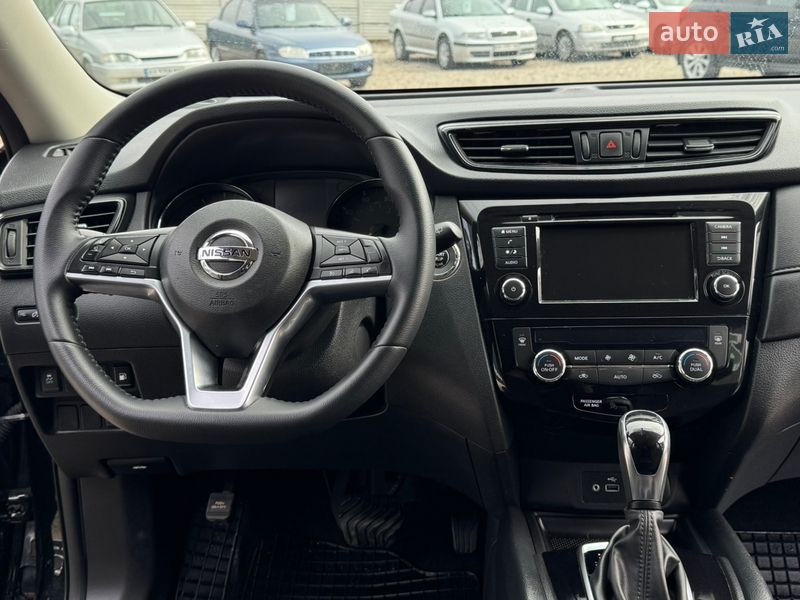 Позашляховик / Кросовер Nissan Rogue 2018 в Харкові