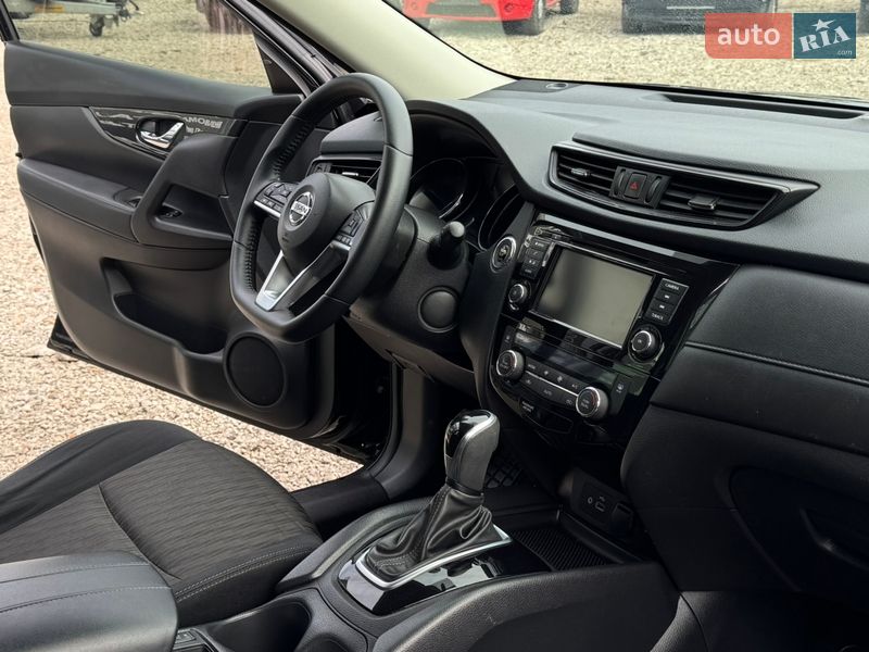 Позашляховик / Кросовер Nissan Rogue 2018 в Харкові