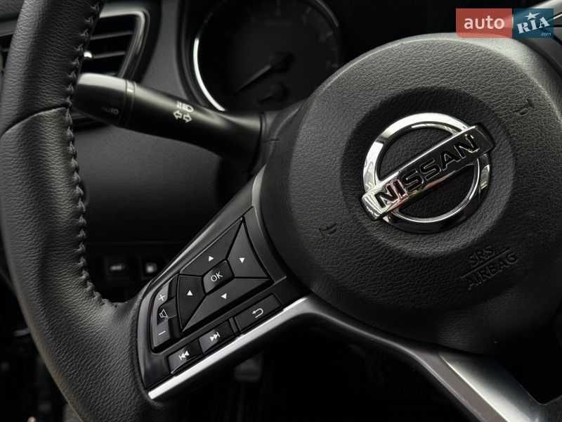 Позашляховик / Кросовер Nissan Rogue 2018 в Харкові