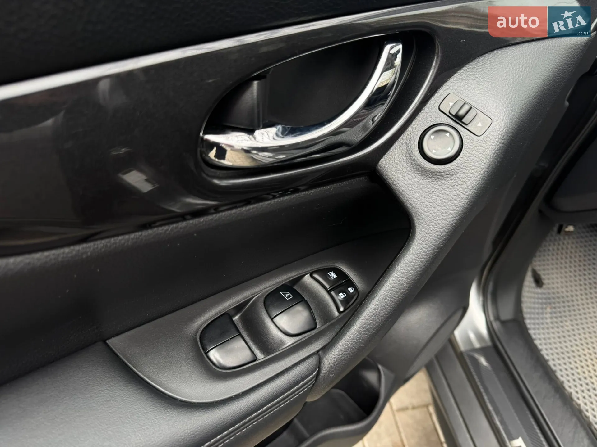 2019 Nissan Rogue - мініатюра 31
