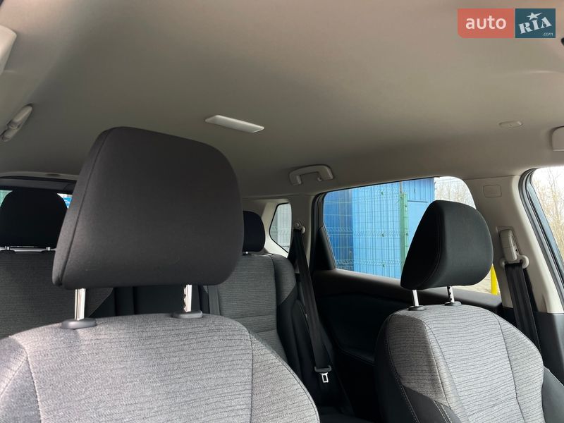 Внедорожник / Кроссовер Nissan Rogue 2023 в Сумах