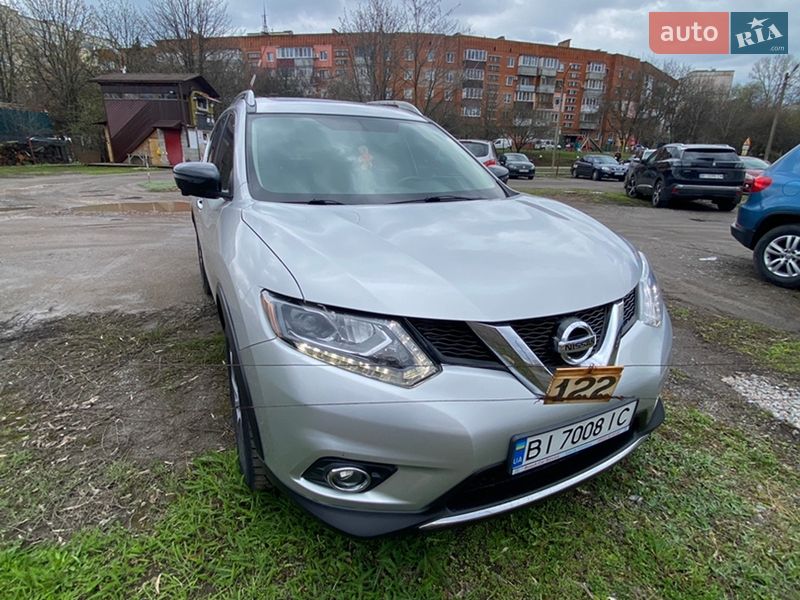 Внедорожник / Кроссовер Nissan Rogue 2015 в Полтаве