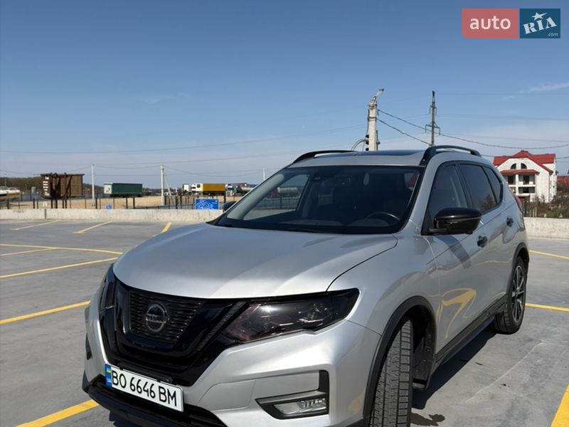 Позашляховик / Кросовер Nissan Rogue 2018 в Тернополі